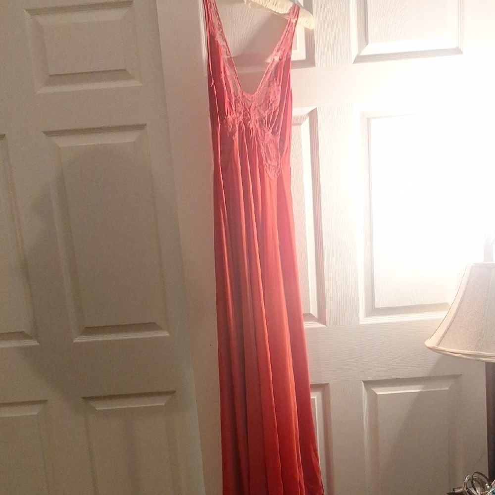 Olga Red Nightgown